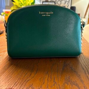 Kate Spade forest green shoulder bag, gold chain accent, excellent condition!